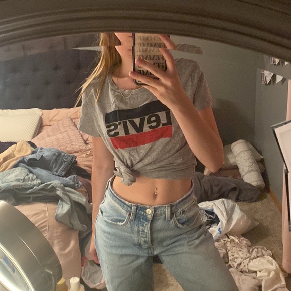 LEVI’S top - Picture 1 of 4